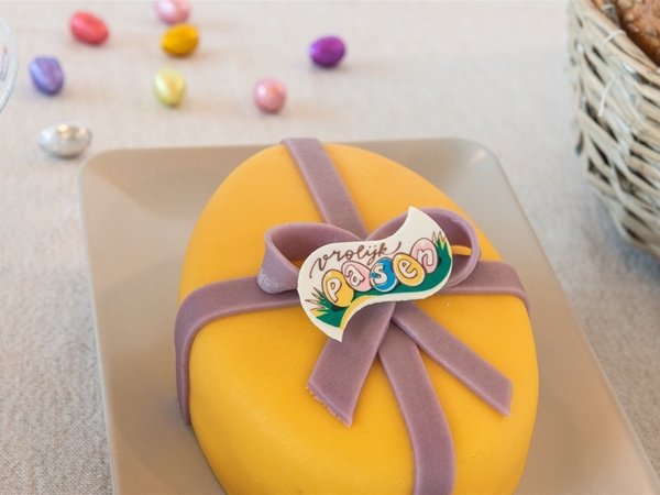 Marsepein paaseitaart 6-8 pers.