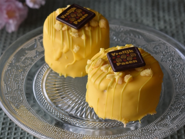 Paas gebakje (vanille citroen meringue)